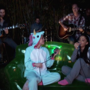 Watch: Miley and Ariana Perform ‘Don’t Dream It’s Over’ to End LGBT Homelessness