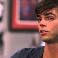 Reid Ewing Nonchalantly Comes Out on Twitter